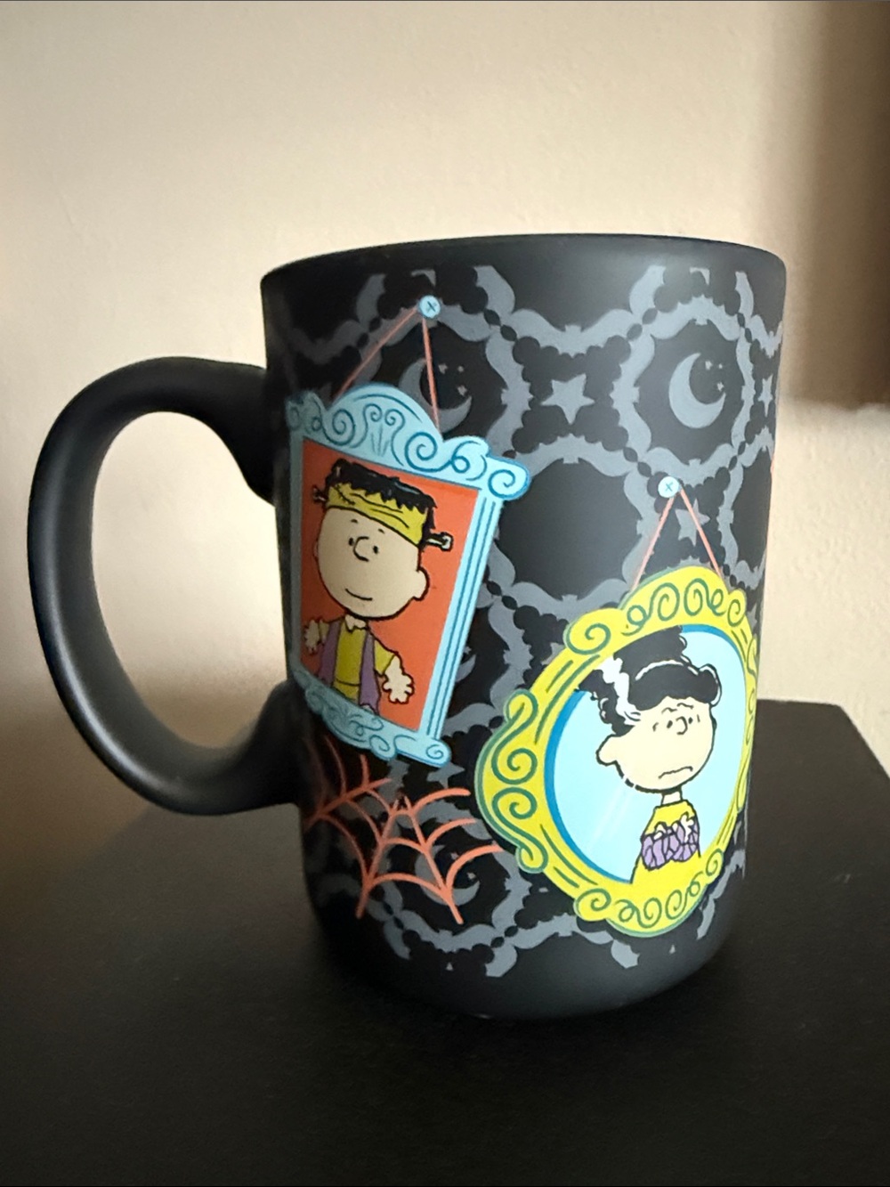 Peanuts Character Ceramic Mug in Matte Black - Charlie Brown & Lucy